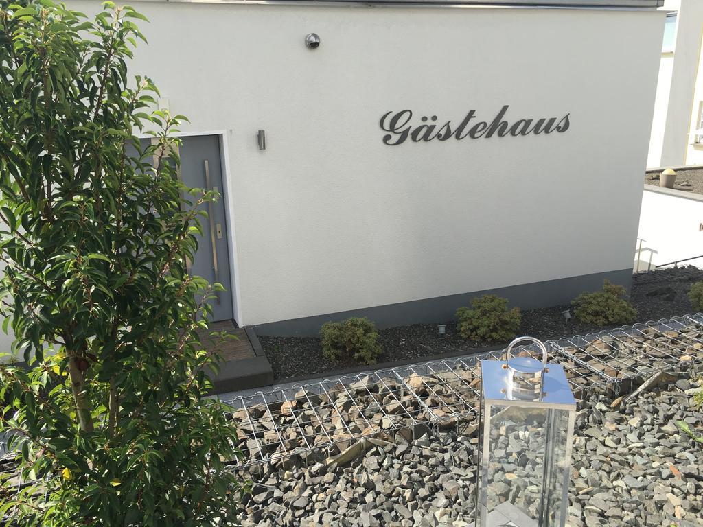 Wohnraum Hotel & Gaestehaus Gusterath エクステリア 写真