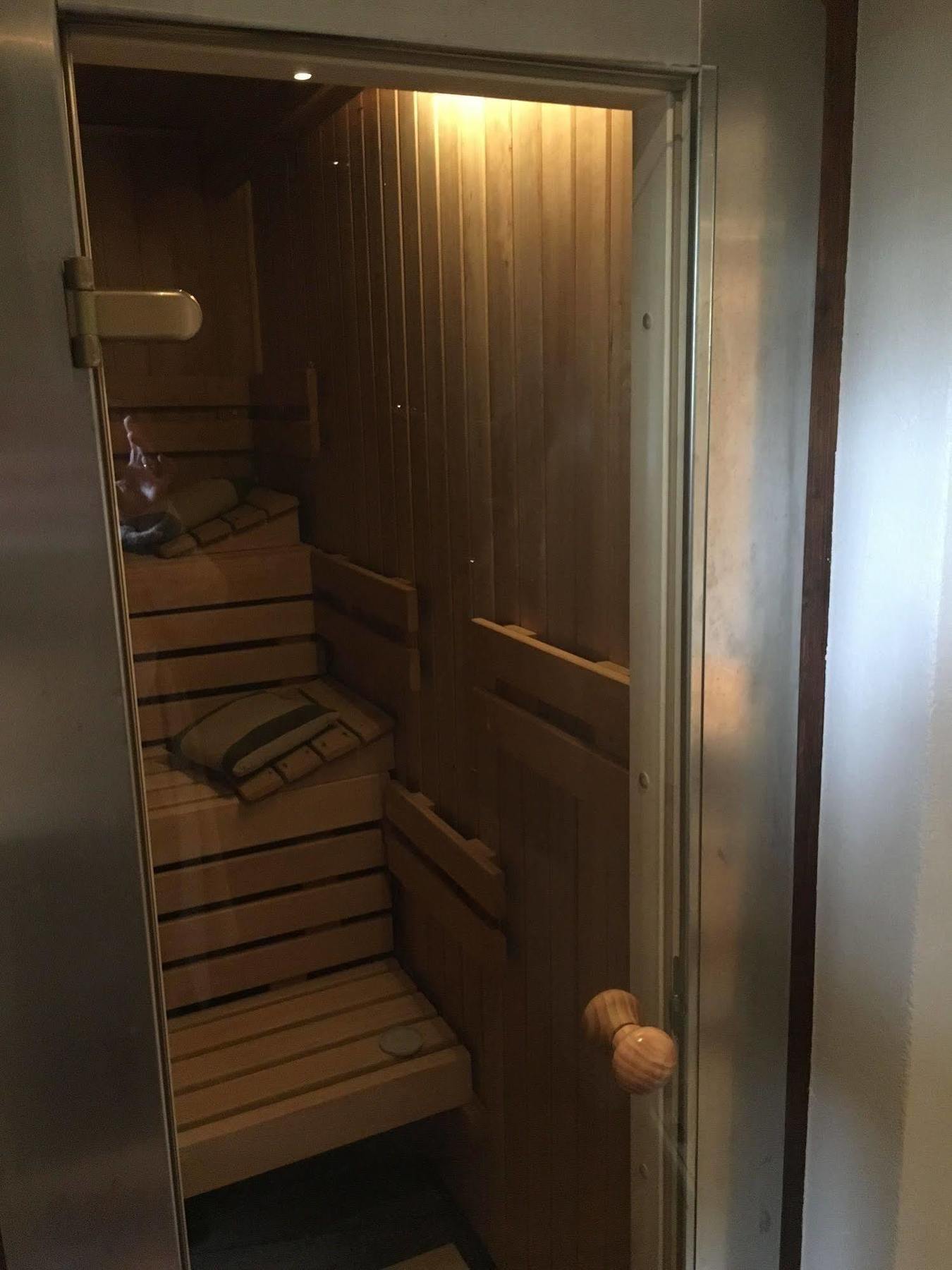 Wohnraum Hotel & Gaestehaus Gusterath エクステリア 写真