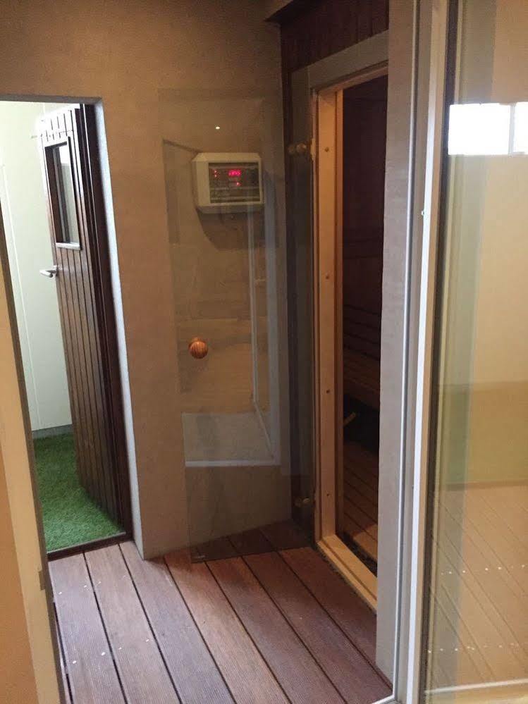 Wohnraum Hotel & Gaestehaus Gusterath エクステリア 写真